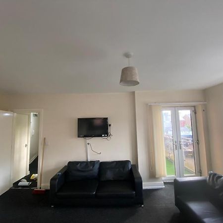 Ferienwohnung Cosy Living Camberley Exterior foto