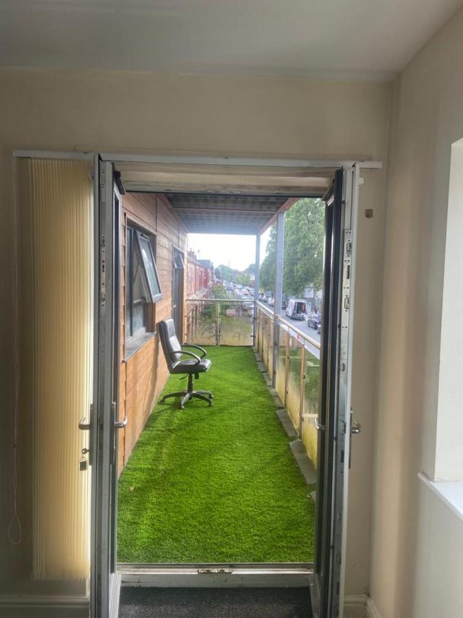 Ferienwohnung Cosy Living Camberley Exterior foto